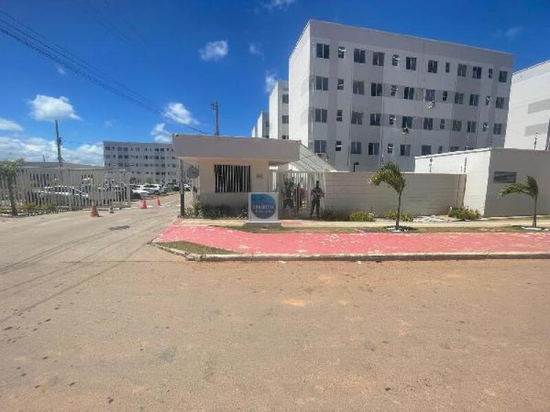 Apartamento com 2 quartos em Camaçari/BA