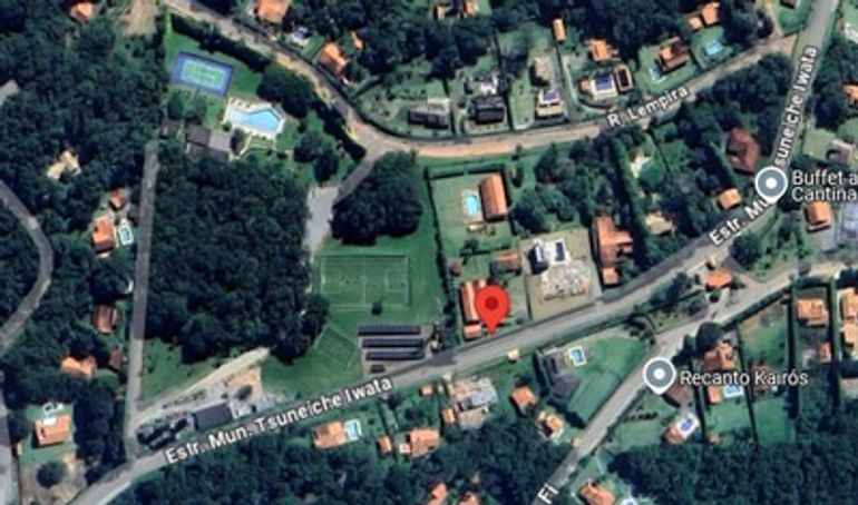 Terreno 2378m² com casa sede alto padrão e 2 casas simples