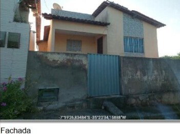 Casa com 3 quartos, 2 banheiros e 89,46 m² de área privativa