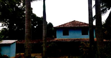 Casa com 5 Quartos e Ampla Área em Itaguaí