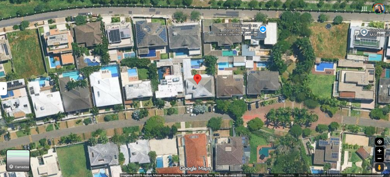 Casa com 697 m² em leilão judicial