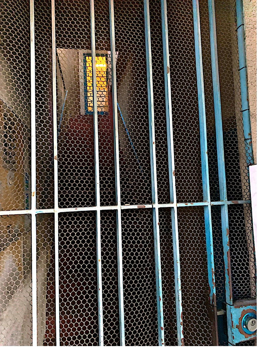Prédio com terreno de 345m² em Santana, 3 quartos, 2 banheiros