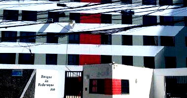 Apartamento com 2 quartos, 2 banheiros e 1 vaga