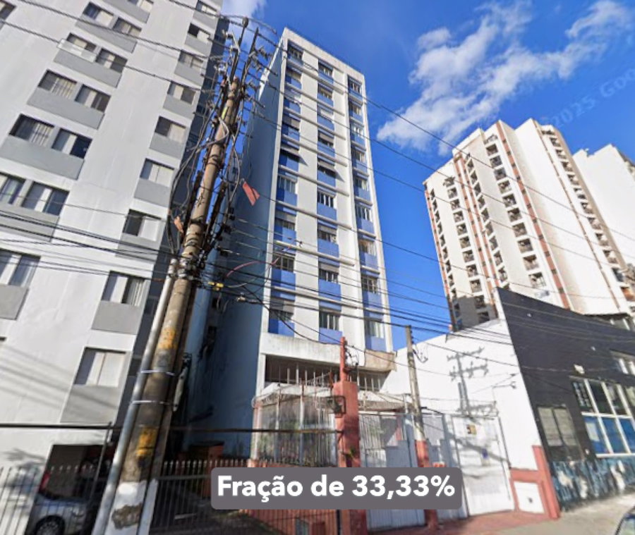 Fração ideal de 33,33% em apartamento com 82m² útil