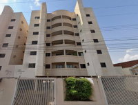 Apartamento com 3 quartos no Edifício Helena Bazzetti