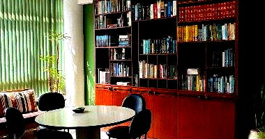 Sala Comercial com 5 salas, 2 banheiros e 129m² iluminada