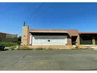 Casa em leilão com 4 quartos e 3 banheiros