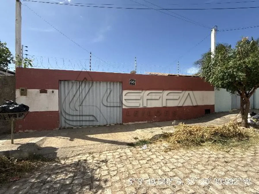 Casa com 200m² de área privativa em Mossoró, RN