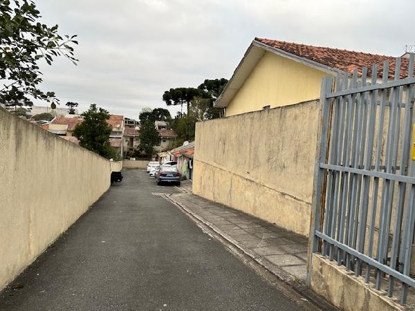 Casa com 2 Quartos e 1 Vaga em Gralha Azul