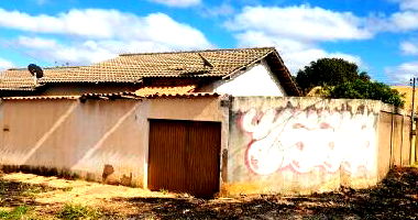 Casa com 2 Quartos e 1 Vaga em Luziania - Oportunidade!