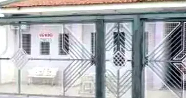 Casa em leilão com 176m² de área construída