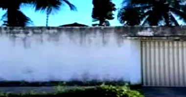 Casa ampla com 2 lotes, 372m² construída, terreno 1040m², ocupada