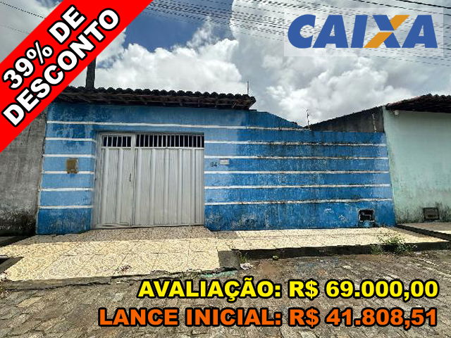 Casa 2 quartos com área construída de 62 m² e terreno de 128 m²