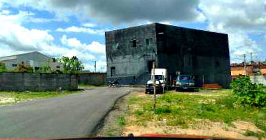 Prédio com 540m² de área construída em Alagoinhas/BA