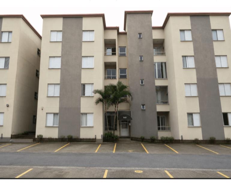 Apartamento com 2 dormitórios, vaga e área de lazer -