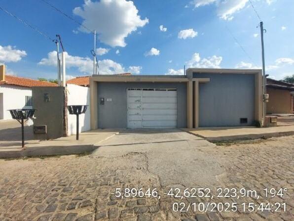Casa com 1 quarto e 1 banheiro, 120m², 2 vagas de garagem