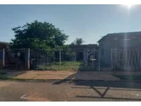 Casa em leilão com 213m² construída e 360m² de terreno