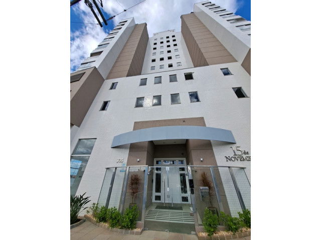 Apartamento 4º pavimento 3 quartos 195m² privativos, desocupado