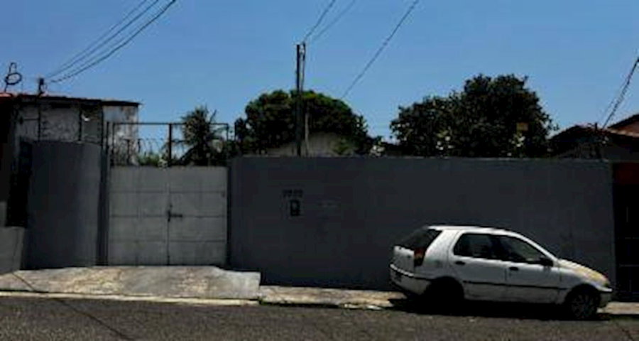 Casa com 2 quartos, 2 banheiros e 1 vaga em Ilhotas