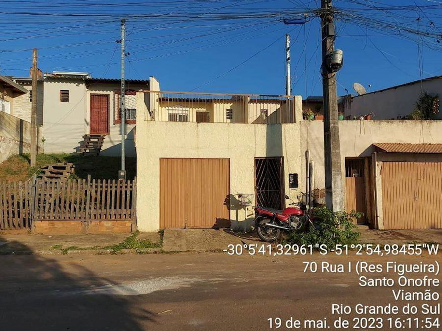 Casa padrão com 1 quarto, 1 banheiro, 1 sala, ocupada