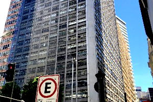 Sala Comercial com 40m² em Edifício Central no Rio de Janeiro