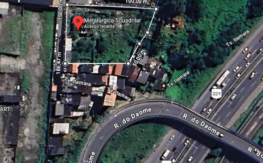 Terreno urbano com galpão em ruínas em Salvador - 2.066m²