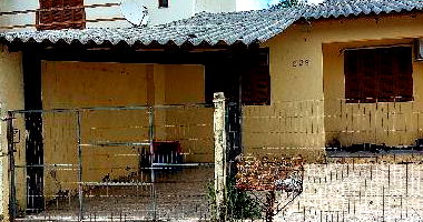 Casa com 2 Quartos e Área Privativa em Gravataí
