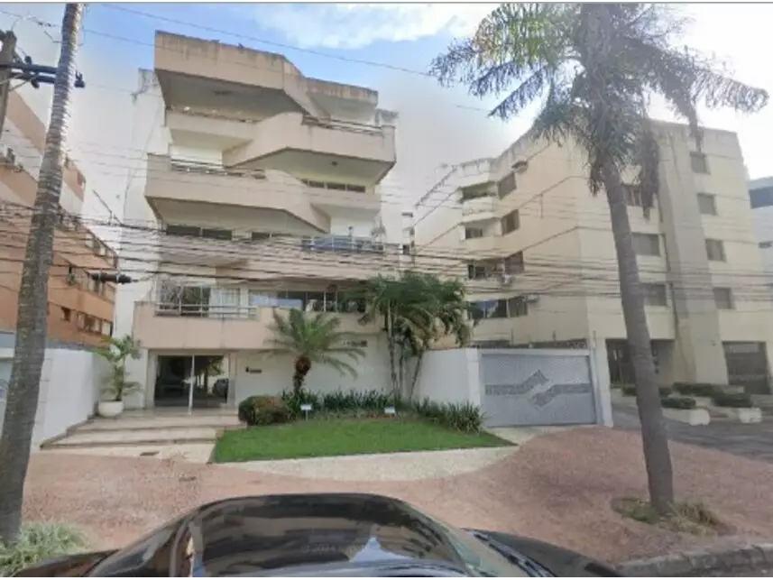 Apartamento em Leilão com 2 Vagas de Garagem