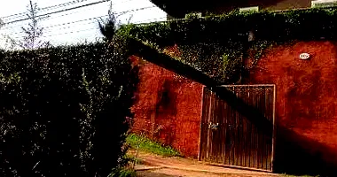 Casa padrão ocupada com 1 vaga e 378m² construída