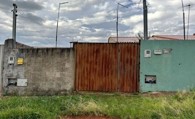 Casa residencial em Cocalzinho de Goiás com 3 quartos e 2 banheiros