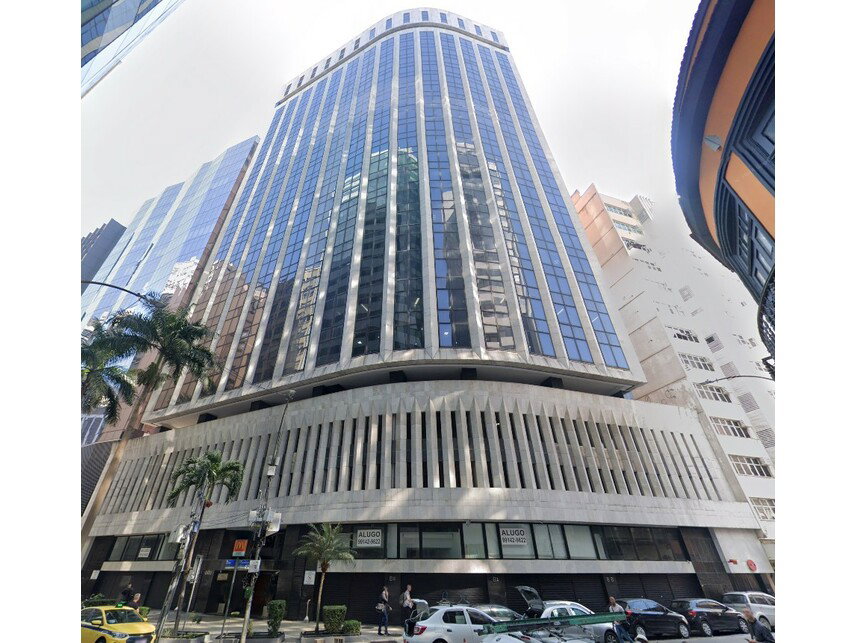 Conjunto Comercial com 10 Vagas e 800m²
