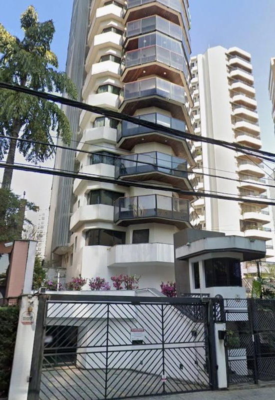 Apartamento com 216m², 3 quartos, 2 banheiros