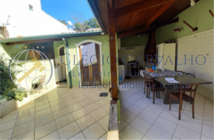 Casa com 218m² em São José dos Campos