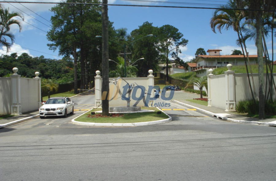 Terreno em Condomínio Arujazinho - Lote 4 com 1500m²