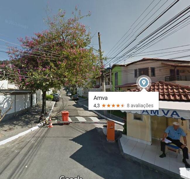 Casa espaçosa com 343m² e potencial de investimento