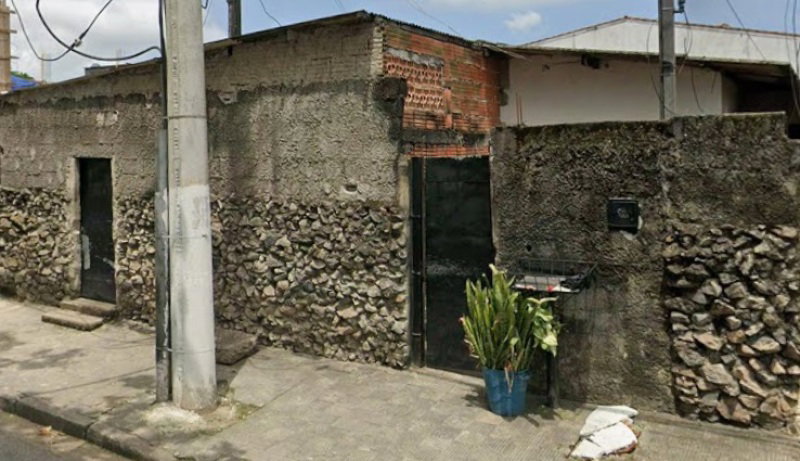 Casa com Edícula em Guarujá - Sítio Paecara