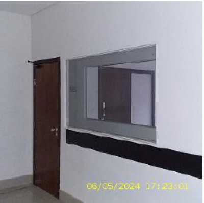 Sala comercial com 108,28m², banheiro e copa, desocupada