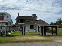 Casa com 3 quartos, 237,67m² construídos, ocupada