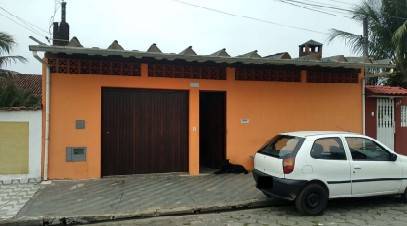 Casa com 3 quartos, 2 banheiros e 2 vagas, 189m² construída