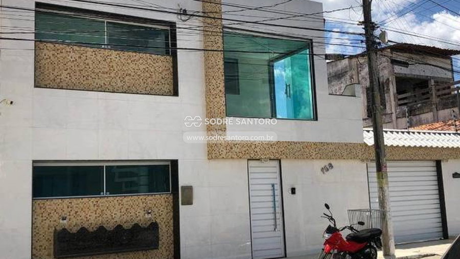 Casa Residencial com 6 dormitórios e 2 vagas em Bezerros