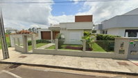 Casa com 2 quartos, 2 banheiros e 202 m² de área construída, desocupada