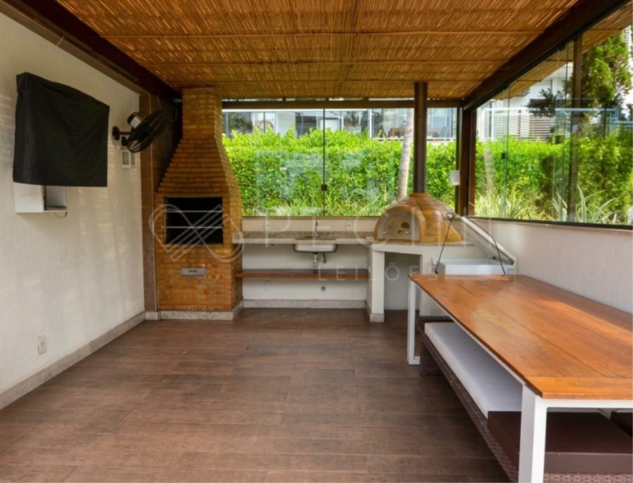 Casa com 3 vagas de garagem, 160m², ocupada