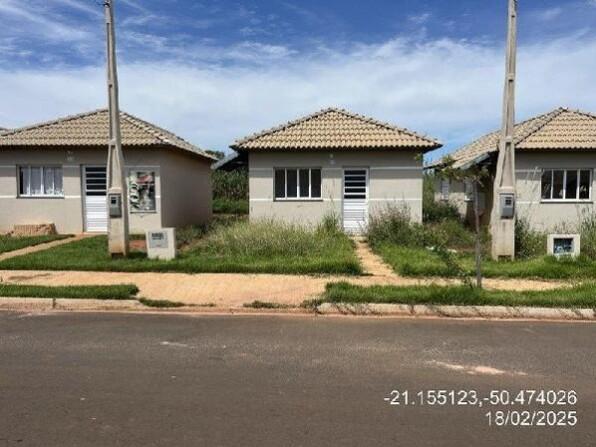 Casa com 2 quartos, 1 banheiro, 44,82m² área privativa, 1 vaga