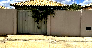 Casa em Vitória da Conquista com 2 quartos e 200m² de terreno