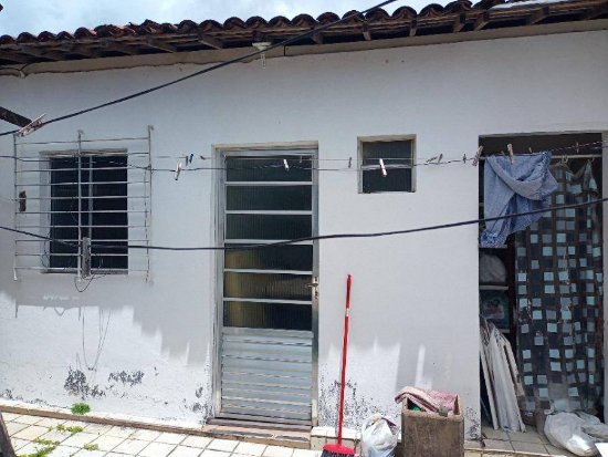 Casa em Recife com 183m² de Terreno