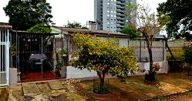 Espaçoso Prédio Residencial com 178,62m² Construídos