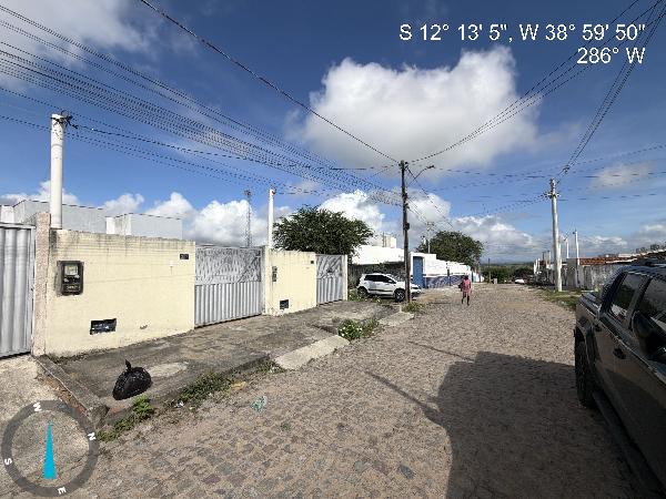 Casa 3 quartos, varanda e área de serviço - 70m²