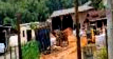 Comercial em Joinville com Galpão e Casa