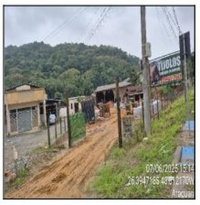 Comercial em Joinville com Galpão e Casa