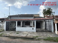 Casa com 2 quartos, 96m², 2 vagas, ocupada